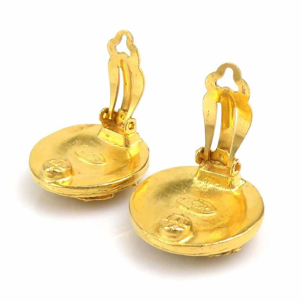 CHANEL Vintage Gold Earrings - Picture 5 of 12